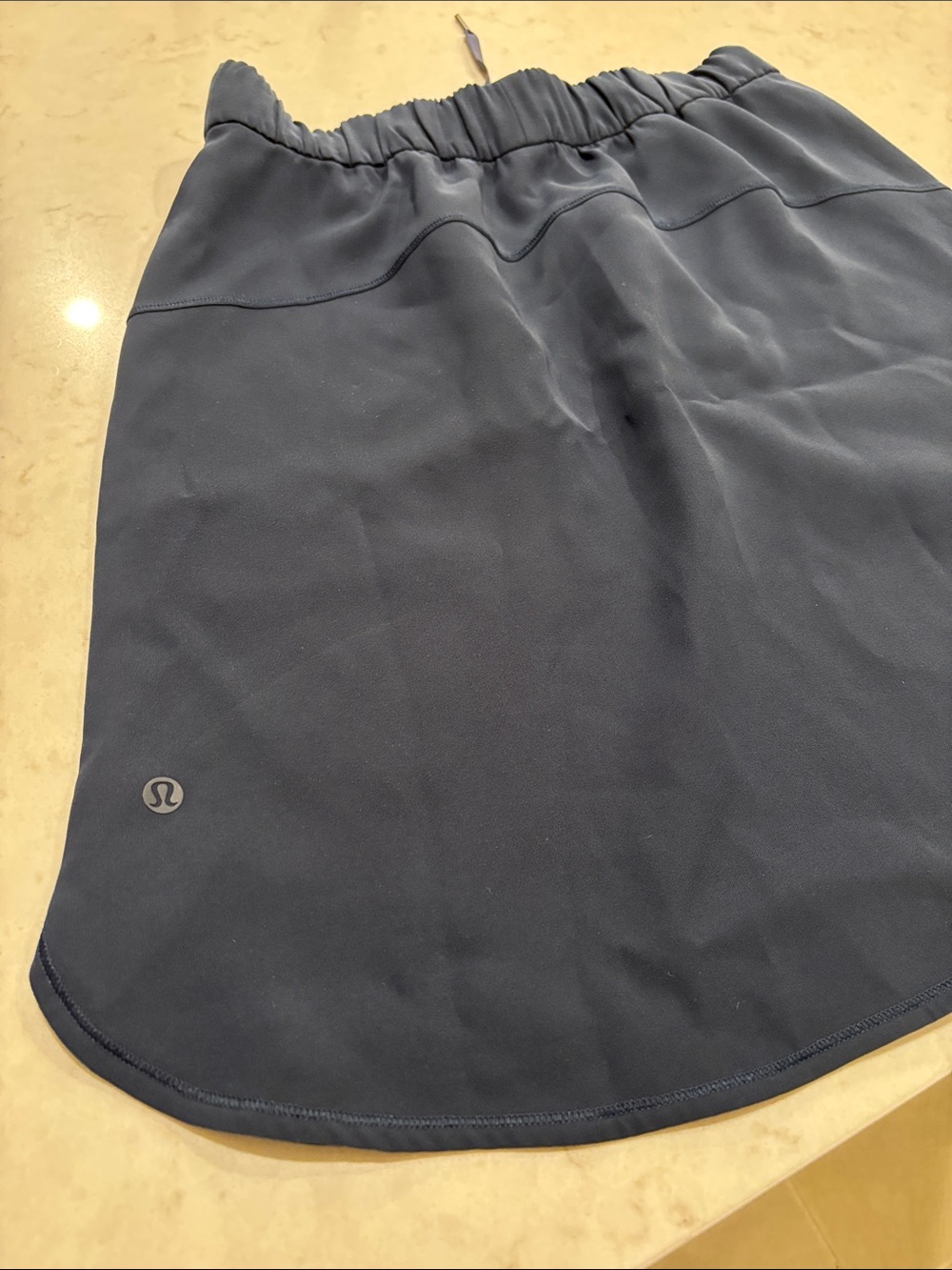 Lululemon On the Fly Skirt 21” – Dark Blue – Size 8 – Like New